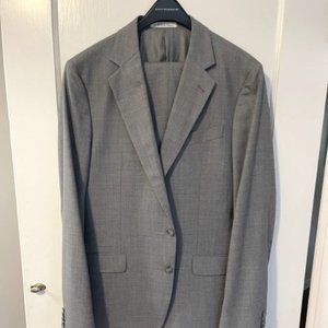 Josef Abboud men's light grey wool blend suit 42L/W35